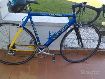 Bici da corsa Colnago blu/gialla (2012) Campagnolo
