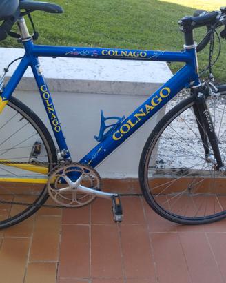 Bici da corsa Colnago blu/gialla (2012) Campagnolo