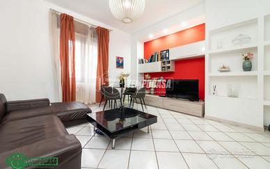 TRILOCALE CON BALCONE