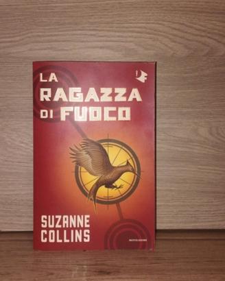 LIBRO HUNGER GAMES - LA RAGAZZA DI FUOCO
