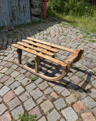 Vecchia slittino in legno (anni 60 circa)