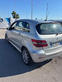 MERCEDES CLASSE B 180 Sport AUTOMATICO