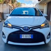 Toyota Yaris Hybrid 1.5 Full Optional Automatica