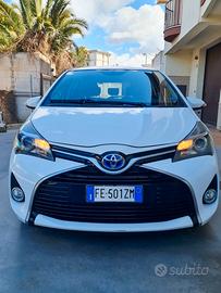 Toyota Yaris Hybrid 1.5 Full Optional Automatica