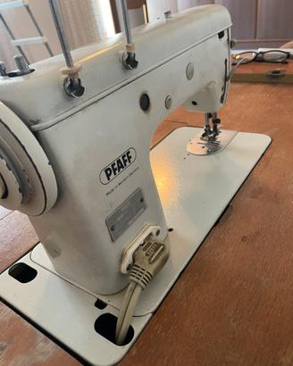 Macchina da cucire Pfaff 260