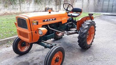 Trattrice agricola Fiat 215
