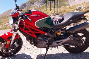 Ducati Monster 696 plus A2