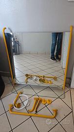 Specchio da bgno con accessori