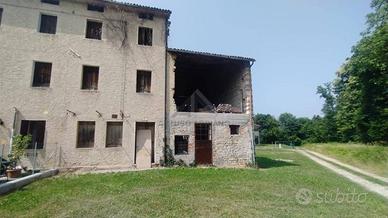 Rustico / Casale di 343 m² con 3 locali a Pieve de