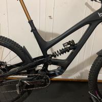 YT Capra Pro Race 2021