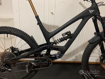 YT Capra Pro Race 2021