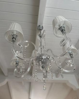 coppia lampadari fatti in fabbrica