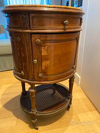 Comodino/mobile da salotto