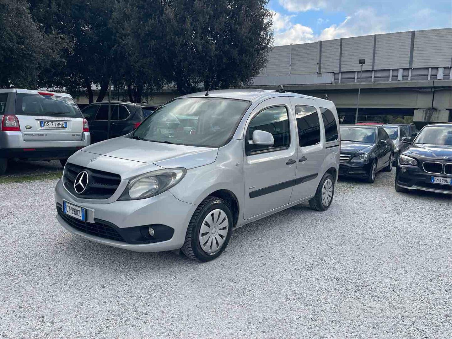 Mercedes Citan (W415)