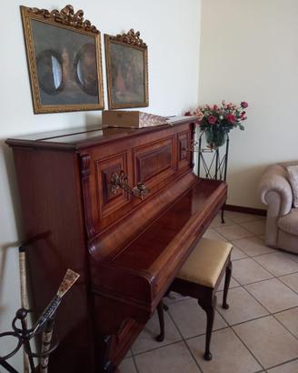 Pianoforte verticale