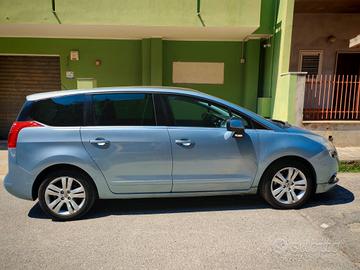 Peugeot 5008 2.0 HDI