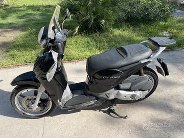 Aprilia Scarabeo 125 2011