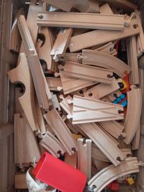 Binari in legno +treno