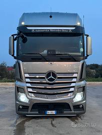 Mercedes Actros 1848