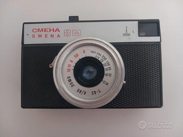 Macchina fotografica sovietica vintage SMENA 8M