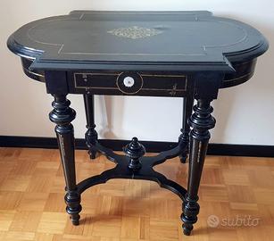 Tavolo da studio antico