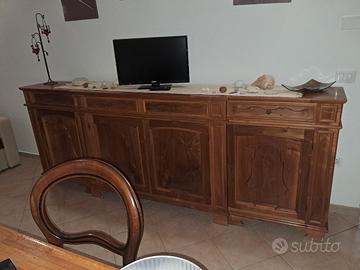 mobile in legno massiccio