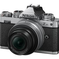 NIKON Zfc SL+Z DX 16-50 VR Silver ,schedaSD 64GB