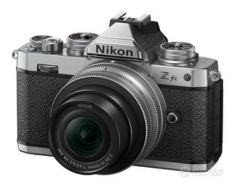 NIKON Zfc SL+Z DX 16-50 VR Silver ,schedaSD 64GB