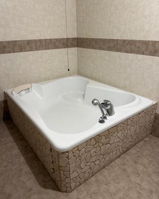 Vasca da bagno quadrata