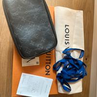 Pochette Vuitton originale