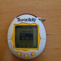 Tamagotchi Connection V1 Bianco Giallo