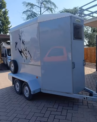 Van trasporto cavallo