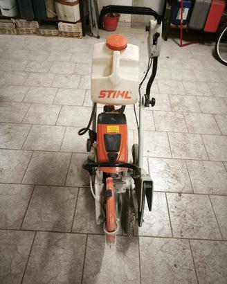 Motosega a scoppio Stihl usata completa di manuali