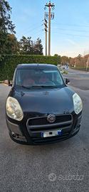 Fiat Doblò

Motore 1.4 da 120 CV, Metano 5 posti