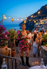 Abito floreale Asos con maniche a sbuffo