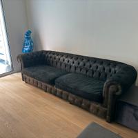 Divano Chesterfield  nero