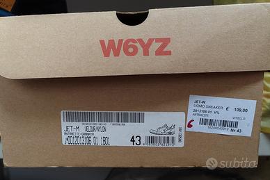 Sneakers Just Say Wizz