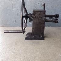 Antica Bordatrice per lamiera