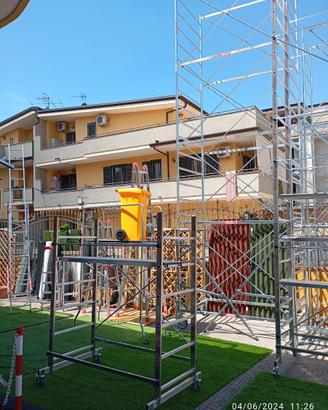 Trabattello alto 1.80mt con due piani di lavoro