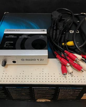 NATIVE INSTRUMENTS Audio 4 DJ USB