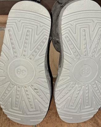 UGG Stivali grigio 38