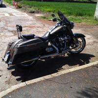 Harley Road King CVO