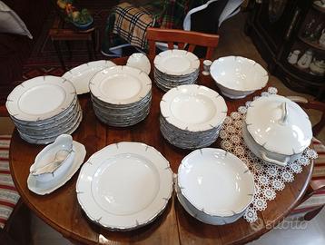 Servizio da tavola in porcellana Richard Ginori.