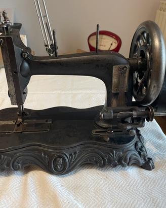 Macchina da cucire antica Grimme & Natalis