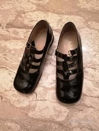 scarpa da bambina in vernice nera 