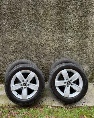 Gomme invernali Bridgestone 205/60 R16 VW + cerchi