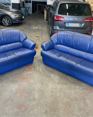 Divani in pelle blu