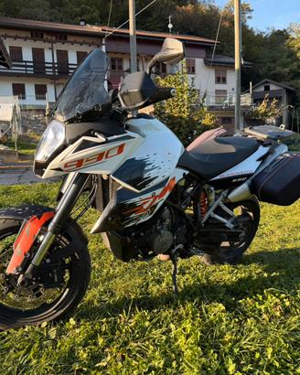 Mitica KTM 990 Supermotard