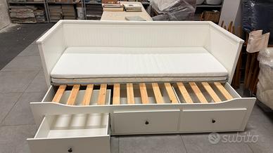 Letto singolo + letto estraibile + cassettoni