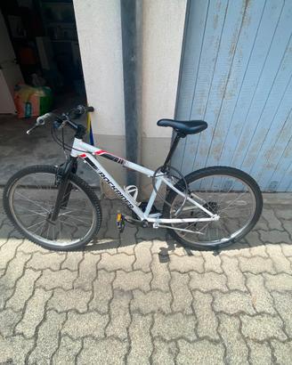 Bici MTB Rockrider 24"  DA RIPARARE -Marce 1 Rotta